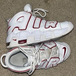 Nike Uptempo Youth Size 6 (Women's 7.5)